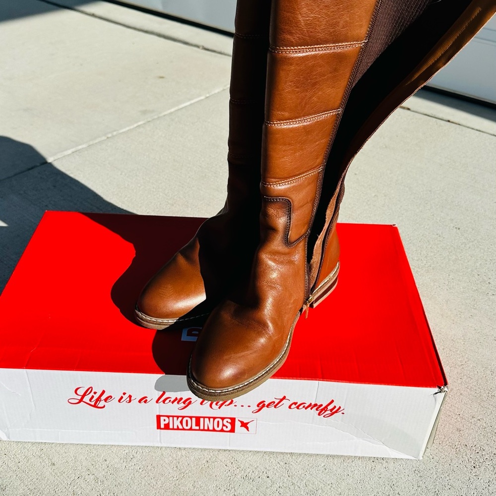 Pikolinos Women's Brown Leather Boots